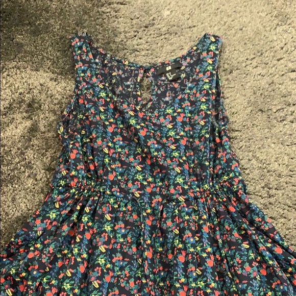 Cute floral flare dress - Picture 3 of 5